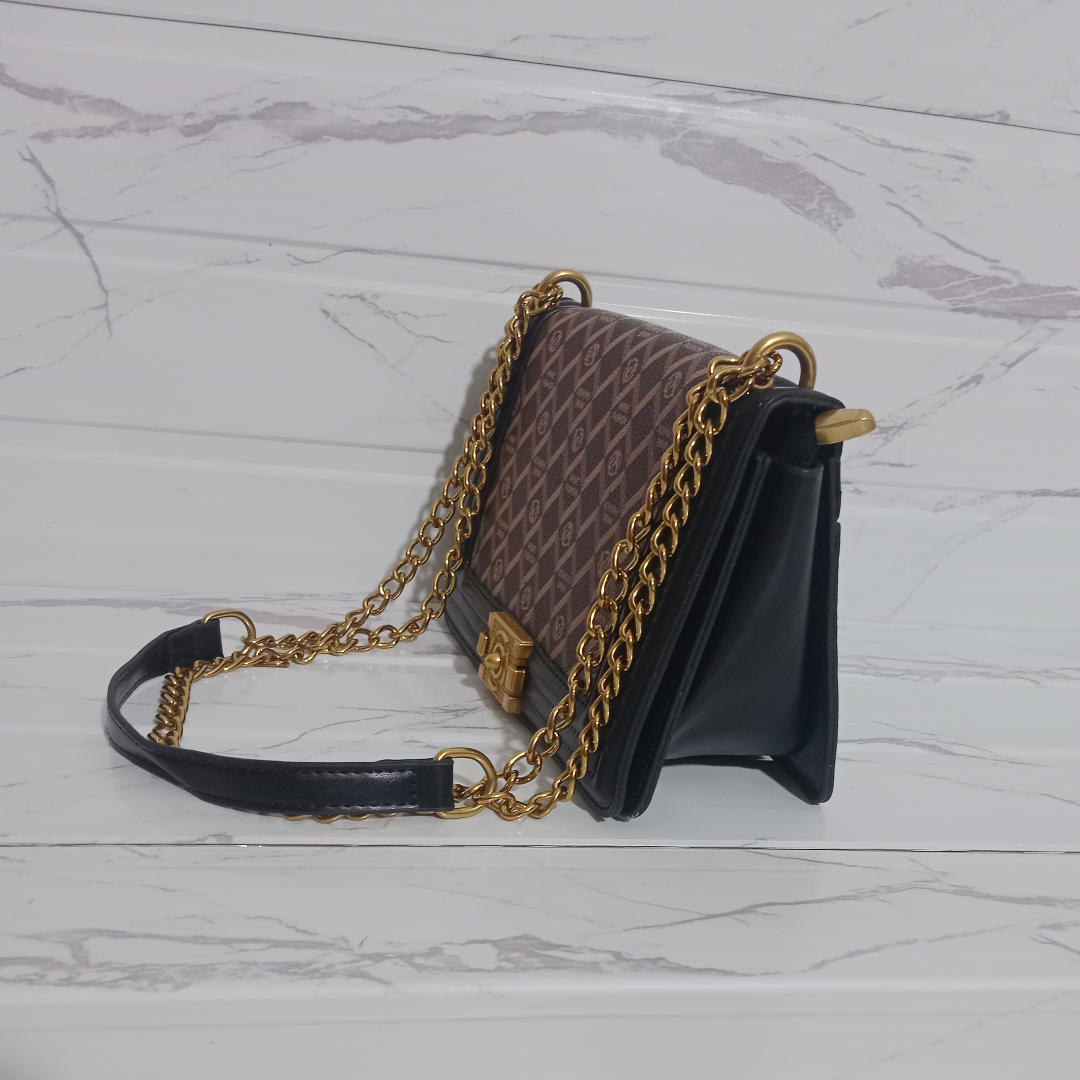 Chic Chain Bag