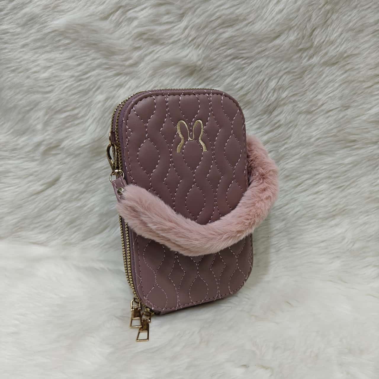 Mobile Pouch (Fur handle)