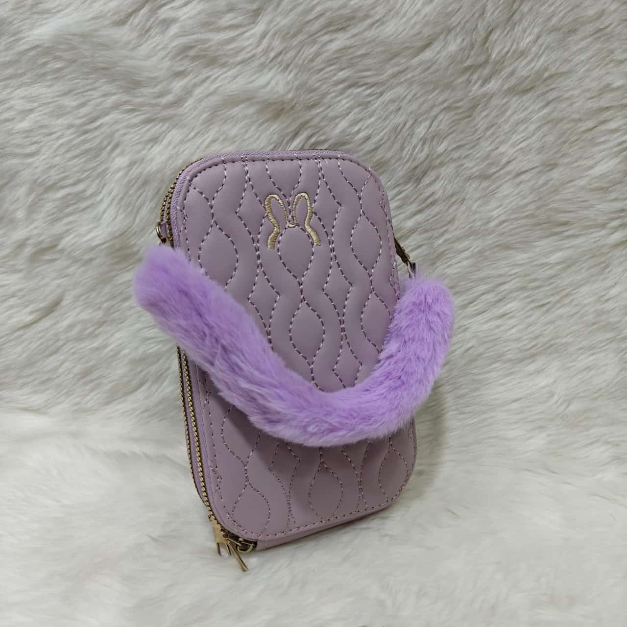 Mobile Pouch (Fur handle)